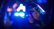 Polizisten sichern Bereich in Argentinien und stehen im Einsatz bereit, um die öffentliche Ordnung zu gewährleisten. Foto: epa/Juan Ignacio Roncoroni