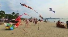 Der Pattaya Beach ist bei Inlandstouristen, insbesondere aus dem nahen Bangkok, sehr beliebt. Foto: Jahner