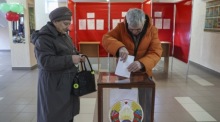 In Belarus finden am ersten Wahltag Parlamentswahlen statt. Foto: epa/Stringer