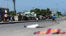 Anscheinende Normalität in den Straßen von Port-au-Prince nach heftigen Schießereien. Foto: epa/Johnson Sabin