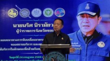 Chonburis Gouverneur Naris Niramiswong kündigt verschärfte Brandschutzauflagen für Vergnügungsbetriebe in Pattaya und Bang Lamung an. Bild: TMN.TV
