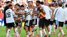 Deutsche Spieler feiern Torschütze Deniz Undav nach dem Sieg im WM-Gruppenspiel gegen die Elfenbeinküste in Toronto. Foto: epa/Eduardo Lima