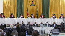 Der Oberste Gerichtshof Kenias verkündet sein Urteil über die Petition zu den Präsidentschaftswahlen. Foto: epa/Daniel Irungu