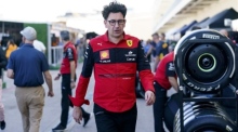 Mattia Binotto, Teamchef der Scuderia Ferrari, ist im Fahrerlager zu sehen. Foto: epa/Greg Nash