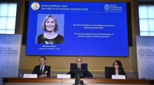 Der Preis der Sveriges Riksbank für Wirtschaftswissenschaften im Gedenken an Alfred Nobel 2023 wurde an Claudia Goldin verliehen. Foto: EPA/Claudio Bresciani