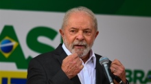 Brasiliens gewählter Präsident Luiz Inacio Lula da Silva gibt eine Pressekonferenz. Foto: EPA-EFE/Andre Borges
