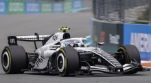 Valtteri Bottas fährt im Cadillac beim Formel-1-Rennen in Miami über den Kurs des Miami International Autodrome. Foto: EPA/Cristobal Herrera-ulashkevich