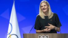 Kirsty Coventry spricht während der 146. IOC-Sitzung im SwissTech Convention Centre in Lausanne. Foto: Keystone/dpa/cyril Zingaro