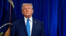Trump während seiner Ansprache nach der Operation. Foto: Nicole Combeau/Pool