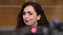 Kosovos Präsidentin Vjosa Osmani trifft zum EU-Westbalkan-Gipfel in Brüssel ein, bei dem über Zusammenarbeit und Partnerschaften beraten wird. Foto: epa/Olivier Matthys