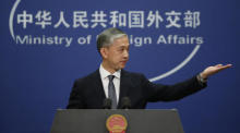 Der Sprecher des chinesischen Außenministeriums, Wang Wenbin, gibt eine Pressekonferenz in Peking. Foto: epa/Wu Hong