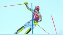 Die deutsche Lena Dürr in Aktion beim ersten Lauf des Damen-Slaloms beim FIS Ski-Weltcup in Levi. Foto: epa/Kimmo Brandt