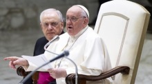 Papst Franziskus hält wöchentliche Generalaudienz. Foto: epa/Angelo Carconi