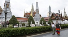 Der Große Palast und Wat Phra Kaeo sind Ende Juli wegen königlicher Zeremonien nur eingeschränkt für Besucher zugänglich. Foto: epa/Rungroj Yongrit