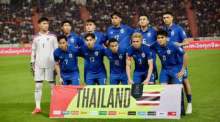 Thailändische Fußballnationalmannschaft posiert stolz vor dem Spiel im Rajamangala Nationalstadion. Foto: Dailynews