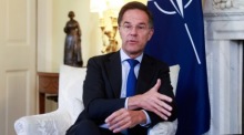 Mark Rutte trifft den britischen Premierminister zu Gesprächen in der Downing Street in London. Foto: EPA/Jason Alden/pool