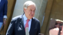 UN-Generalsekretär António Guterres spricht nach einem Treffen mit Zyperns Präsident Nikos Christodoulides im Präsidentenpalast in Nikosia vor den Medien. Foto: EPA/George Christoforou