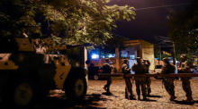 Soldaten bewachen das Eingangstor des Tacumbu-Gefängnisses in Asuncion. Foto: epa/Nathalia Aguilar