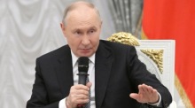 Wladimir Putin trifft im Kreml Teilnehmer des russischen Ausbildungsprogramms „Time of Heroes“ in Moskau. Foto: EPA/Alexei Nikolsky/kremlin Pool
