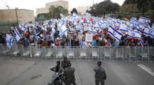 Massenproteste gegen die Justizreform gehen in Israel weiter. Foto: epa/Atef Safadi