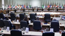 Blick auf die Plenarsitzung des G20-Gipfels in Johannesburg, wo Staats- und Regierungschefs über globale Wirtschaft und Entwicklung beraten. Foto: epa/Marco Longari