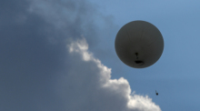 Nach Schätzungen der Deutschen Flugsicherung (DFS) steigen jährlich rund 15 000 Ballons über Deutschland in die Luft. Etwa die Hälfte von ihnen seien Wetterballons des DWD. Foto: Patrick Pleul/dpa-zentralbild/dpa
