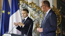 Bundeskanzler Friedrich Merz und Frankreichs Präsident Emmanuel Macron geben nach dem Deutsch-Französischen Ministerrat eine Pressekonferenz. Foto: Oliver Berg/dpa