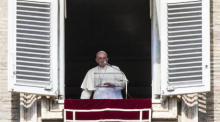 Das Angelusgebet von Papst Franziskus in der Vatikanstadt. Foto: epa/Ngelo Carconi