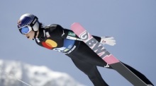 Japaner Ryoyu Kobayashi in Aktion während der HS240-Trial-Runde der Herren beim FIS Skiflug-Weltcup in Planica. Foto: epa/Antonio Bat
