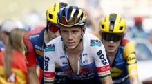 Remco Evenepoel fährt auf der sechsten Etappe der Tour de France von Pau nach Gavarnie-Gèdre. Foto: EPA/Yoan Valat