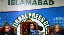 Pressekonferenz der pakistanischen Menschenrechtskommission in Islamabad. Foto: epa/Sohail Shahzad