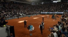 Der spanische Spieler Rafael Nadal verlässt den Platz, nachdem er sein Erstrundenmatch im Herreneinzel gegen Alexander Zverev aus Deutschland verloren hat. Foto: epa/Yoan Valat