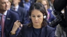 Die deutsche Bundesministerin des Auswärtigen, Annalena Baerbock, nimmt an der Eröffnungssitzung des 30. OSZE-Ministertreffens in Skopje teil. Foto: epa/Georgi Licovski