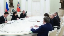 Russlands Präsident Wladimir Putin trifft die nordkoreanische Außenministerin Choe Son Hui im Kreml in Moskau. Foto: EPA/Alexander Shcherbak/sputnik/kremlin Pool