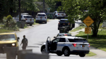 Mehrere Polizeibeamte wurden in Ost-Charlotte, North Carolina, angeschossen, so das Charlotte Mecklenburg Police Department. Foto: Khadejeh Nikouyeh/The Charlotte Observer Via Ap/dpa