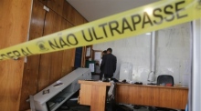 Brasiliens Behörden beurteilen die Schäden, nachdem Bolsonaro-Anhänger offizielle Gebäude gestürmt haben. Foto: epa/Andre Coelho