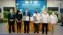 Gruppenfoto von der Zeremonie zum Start der internationalen Zusammenarbeit der beiden botanischen Gärten. Foto: The Nation