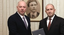 Bulgariens Präsident Rumen Radev (R) in Sofia. Foto: epa/Vassil Donev