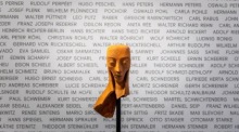 Eine Skulptur der deutschen Künstlerin Emy Roeder in der Ausstellung «Entartete Kunst» im Picasso-Museum in Paris. Foto: epa/Yoan Valat