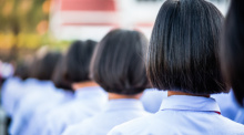 Schülerinnen und Schüler in Thailand sollen im Rahmen der geplanten Bildungsreform künftig stärker in den Fächern Thai-Sprache, Geschichte und staatsbürgerliche Bildung gefördert werden. Bild: pop_thailand/Adobe Stock