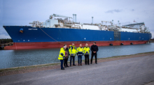 Das Zusammenspiel mehrerer Schiffe soll in Lubmin die Einspeisung von bis zu 5,2 Milliarden Kubikmeter Erdgas jährlich ermöglichen. Foto: Jens Büttner/dpa