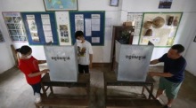 Kambodscha bereitet die Wahllokale für die nationalen Wahlen am 23. Juli vor. Foto: epa/Kith Serey