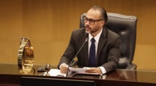 Ernesto Castro, Präsident der salvadorianischen Legislativversammlung, spricht während seiner ersten Sitzung als Präsident in San Salvador. Foto: epa/Rodrigo Sura