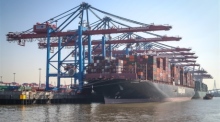 Containerschiff Al Zubara der Reederei Hapag-Lloyd. Archivfoto: epa/FOCKE STRANGMANN