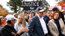 Der australische Premierminister Anthony Albanese nimmt an einer Kundgebung in Canberra teil, auf der Maßnahmen zur Beendigung der Gewalt gegen Frauen gefordert werden. Foto: epa/Lukas Coch
