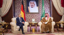 Bundeskanzler Olaf Scholz in Saudi-Arabien. Foto: epa/Bandar Aljaloud / Saudi Royal Co