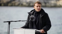 Frankreichs Präsident Macron bei einer Pressekonferenz während seines Besuchs in der grönländischen Hauptstadt Nuuk. Foto: epa/Mads Claus Rasmussen