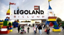 Eingang des dänischen Spielzeugherstellers LEGO zum Freizeitpark Legoland in Billund. Foto: epa/Jens Noergaard Larsen