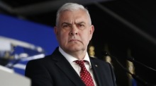 Der rumänische Minister für nationale Verteidigung Angel Tilvar. Foto: epa/Robert Ghement