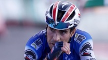 Radprofi Mikel Landa nach der 20. Etappe der Vuelta a España, der Spanier blickt auf eine anspruchsvolle Bergetappe zurück. Foto: epa/Javier Lizon
